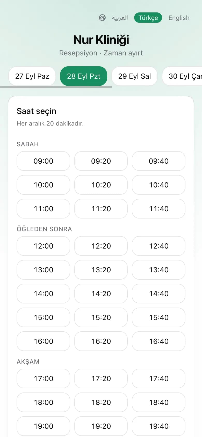 Gün sekmeleri ve uygun saatlerle rezervasyon sayfası